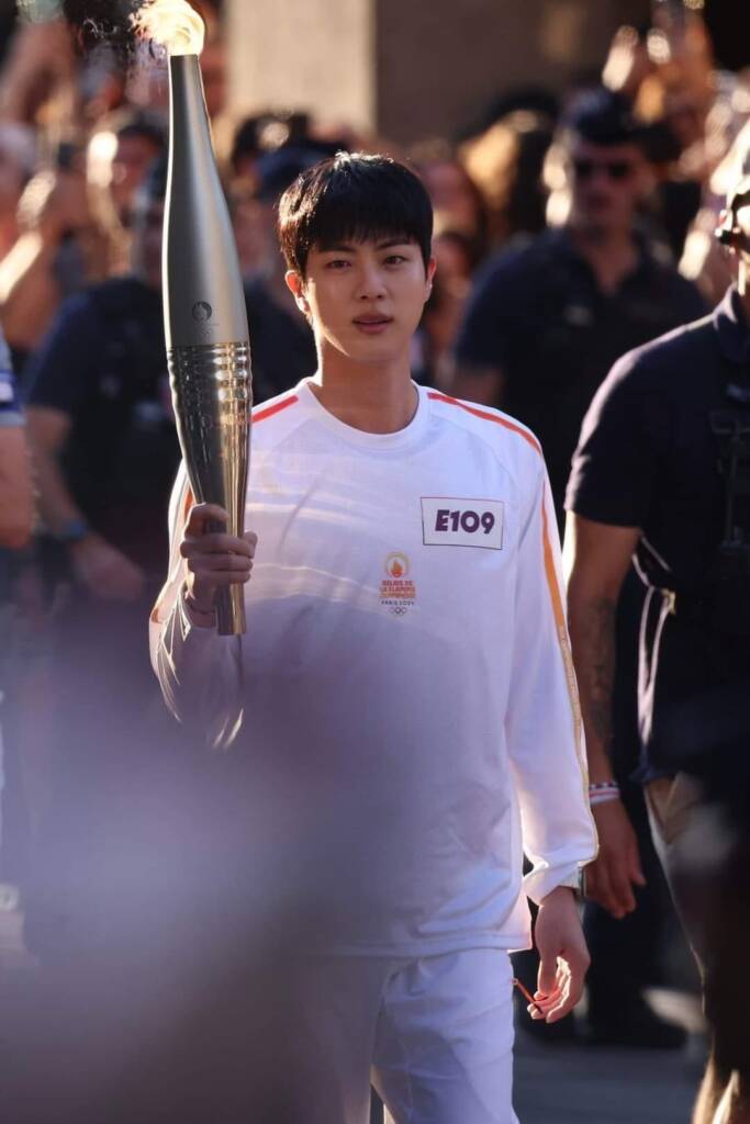 Imagen de Jin de BTS en juegos olimpicos