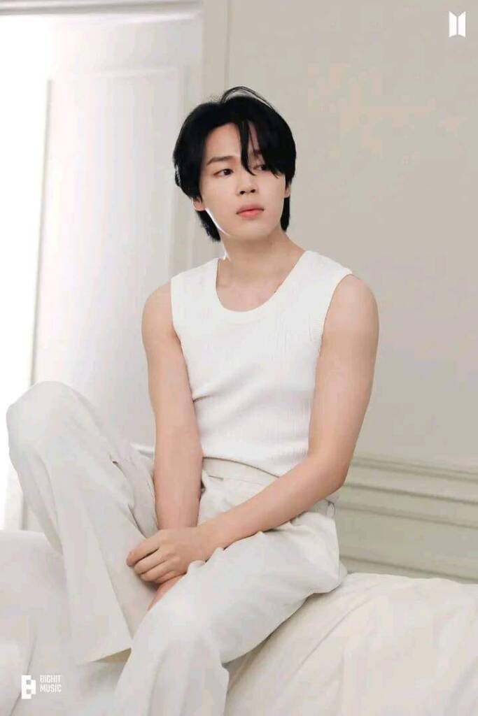 imagen de jimin de blanco